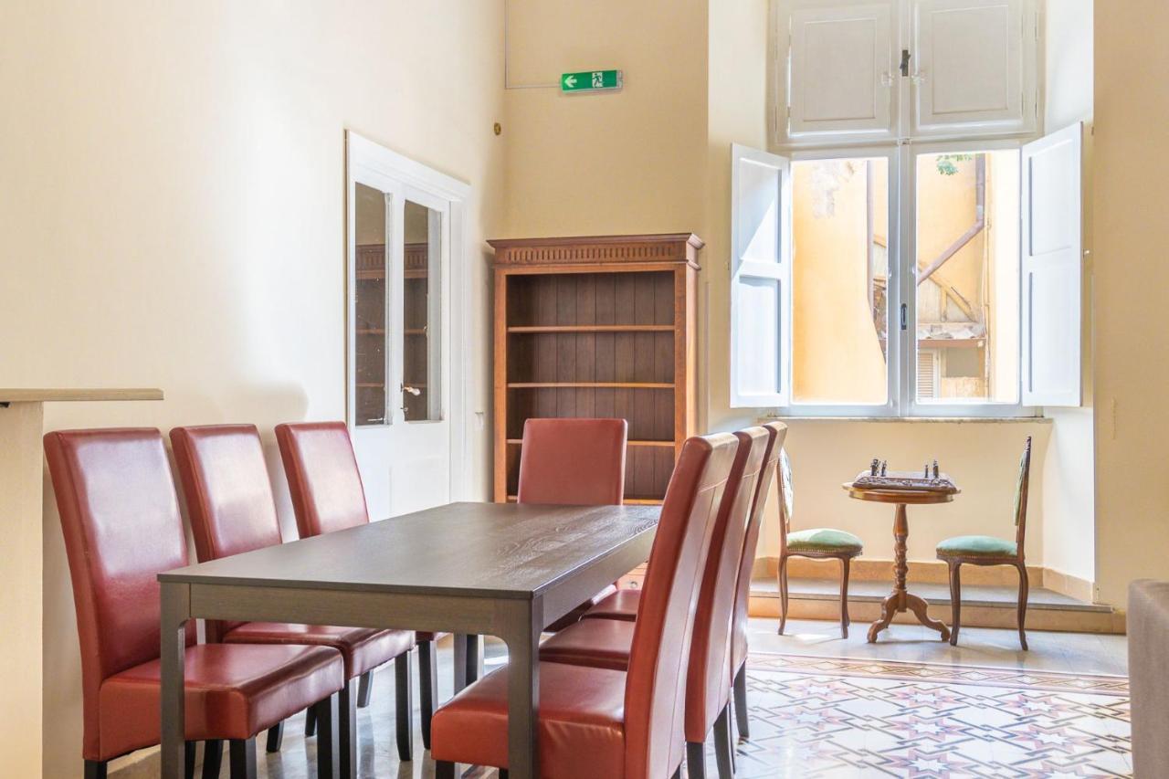 The House Of Thrones Apartment Viterbo Luaran gambar
